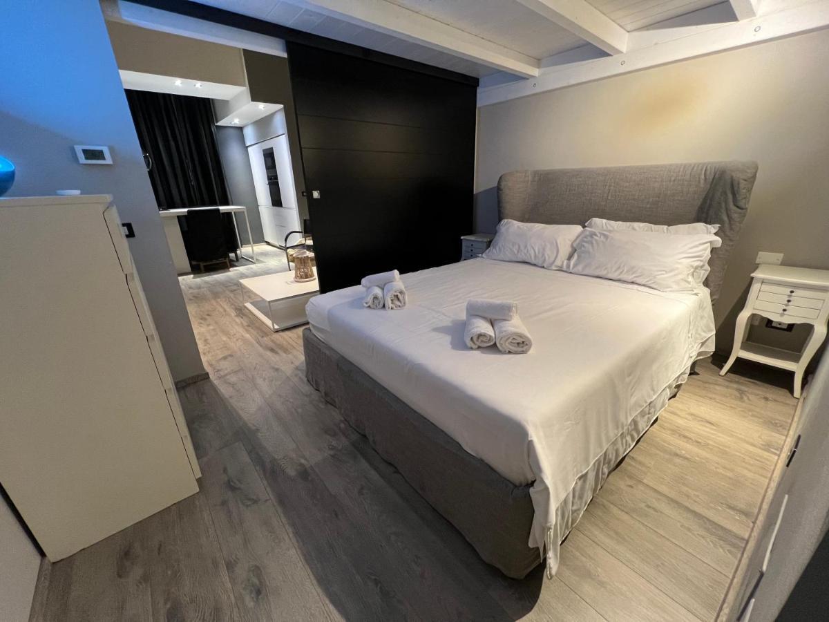 בולוניה Portici Design Suite - Historical Center מראה חיצוני תמונה
