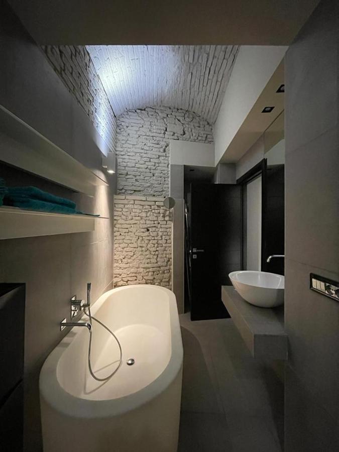 בולוניה Portici Design Suite - Historical Center מראה חיצוני תמונה