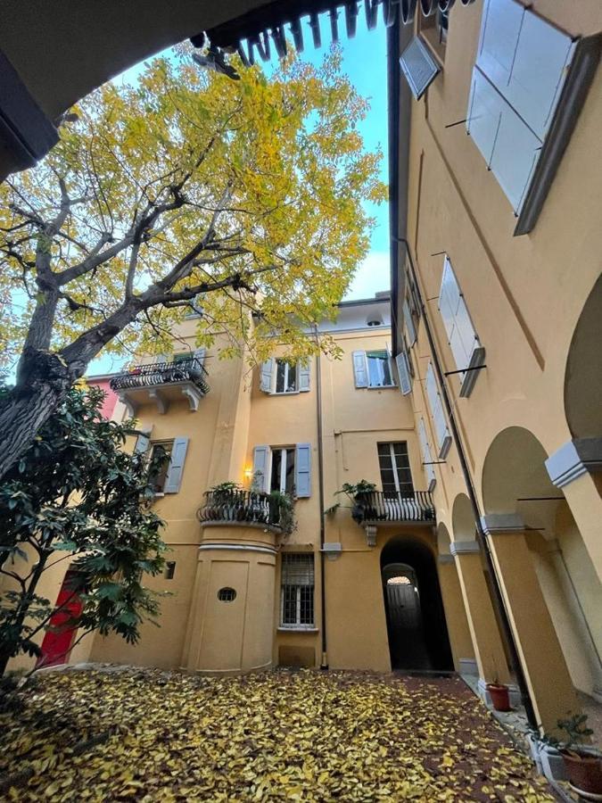 בולוניה Portici Design Suite - Historical Center מראה חיצוני תמונה