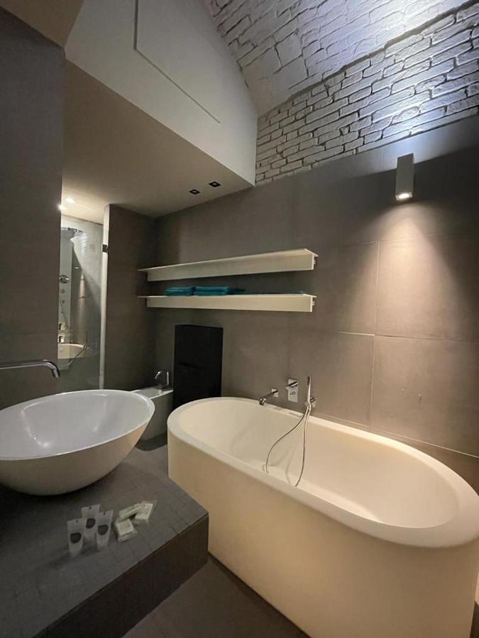 בולוניה Portici Design Suite - Historical Center מראה חיצוני תמונה